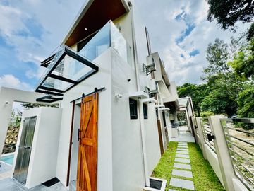 FOR SALE NEWLY MADE ELEGANT MODERN 2 STOREY HOUSE W/ POOL IN TAGAYTAY