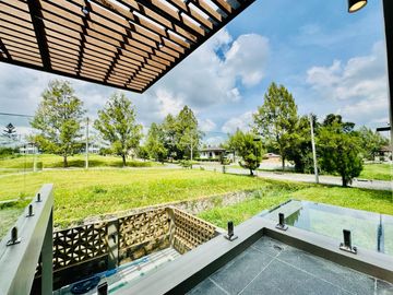 FOR SALE NEWLY MADE ELEGANT MODERN 2 STOREY HOUSE W/ POOL IN TAGAYTAY