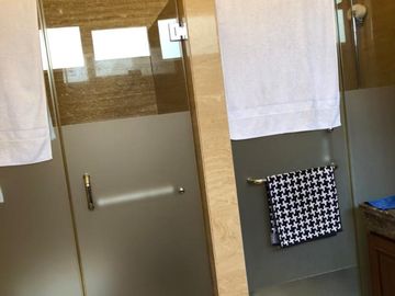Rumah di Cluster Menteng Bintaro Jaya Sektor 7 ada Kolam Renang dekat Tol Jorr