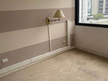 Departamento de Venta, Sector González Suarez, cerca al Hotel Quito
