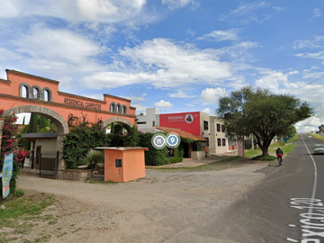 REMATO CASA EN TEQUISQUIAPAN QUERERTARO