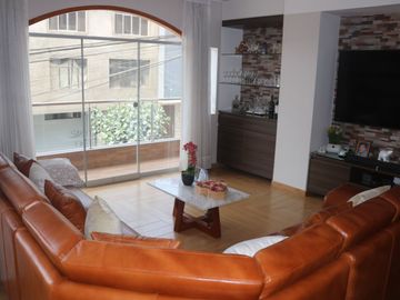 VENDO EN ESTRENO DEPARTAMENTOS DE 143 m2 Y 161 m2 CON VISTA PANORAMICA Y BALCONES EN LA FLORESTA DE PRO LOS OLIVOS