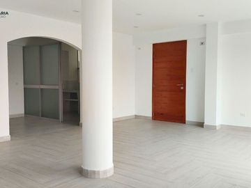 VENDO EN ESTRENO DEPARTAMENTOS DE 143 m2 Y 161 m2 CON VISTA PANORAMICA Y BALCONES EN LA FLORESTA DE PRO LOS OLIVOS