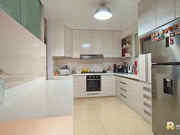 VENDO EN ESTRENO DEPARTAMENTOS DE 143 m2 Y 161 m2 CON VISTA PANORAMICA Y BALCONES EN LA FLORESTA DE PRO LOS OLIVOS