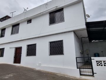 CASA COMERCIAL EN VENTA – AMBATO, VÍA PÍLLARO