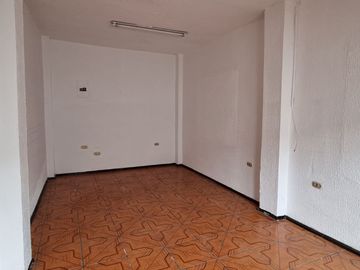 CASA COMERCIAL EN VENTA – AMBATO, VÍA PÍLLARO