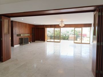 Ocasión: Vendo departamento de 229 m2 en zona exclusiva de San Isidro a excelente precio..