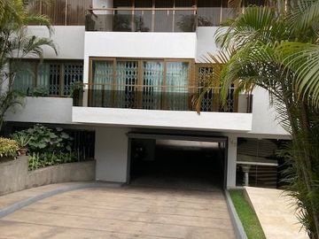 Ocasión: Vendo departamento de 229 m2 en zona exclusiva de San Isidro a excelente precio..
