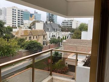 Ocasión: Vendo departamento de 229 m2 en zona exclusiva de San Isidro a excelente precio..