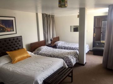 HOSTAL EN VENTA - PLAZA DE ARMAS DE AREQUIPA