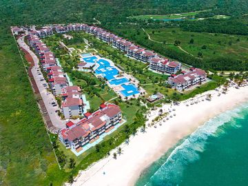 For Sale: Penthouse Mareazul Beachfront Residences Riviera Maya
