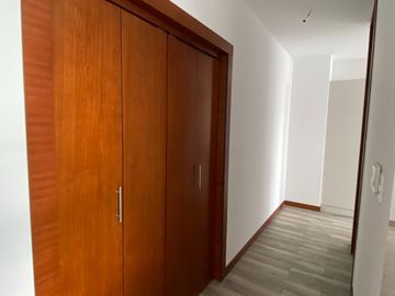 Departamento de venta en Cumbaya, edificio inteligente. 3 dormitorios estudio/estar