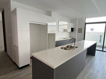 Departamento de venta en Cumbaya, edificio inteligente. 3 dormitorios estudio/estar