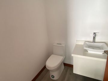Departamento de venta en Cumbaya, edificio inteligente. 3 dormitorios estudio/estar