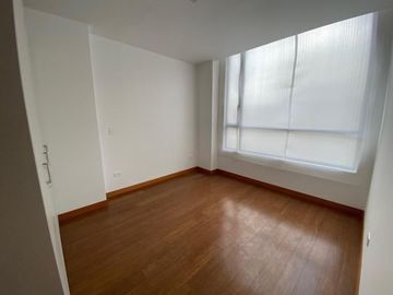 Departamento de venta en Cumbaya, edificio inteligente. 3 dormitorios estudio/estar