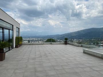 Departamento de venta en Cumbaya, edificio inteligente. 3 dormitorios estudio/estar