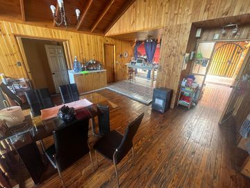 Casa Ampliada en Terreno de 735 m² en Lomas de lo Aguirre, Pudahuel.