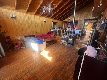 Casa Ampliada en Terreno de 735 m² en Lomas de lo Aguirre, Pudahuel.