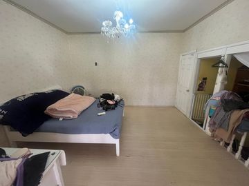 Casa Ampliada en Terreno de 735 m² en Lomas de lo Aguirre, Pudahuel.