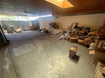 Casa Ampliada en Terreno de 735 m² en Lomas de lo Aguirre, Pudahuel.