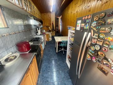 Casa Ampliada en Terreno de 735 m² en Lomas de lo Aguirre, Pudahuel.