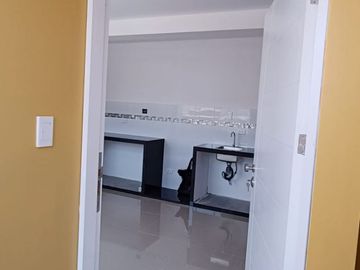 excelente ubicación departamento de 2 habitaciones san Hilarión SJL