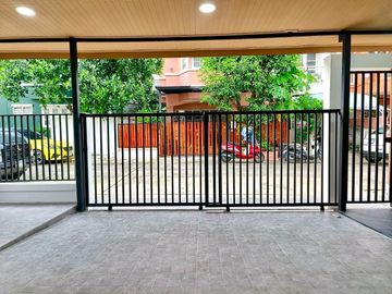 Townhouse for sale, First Home Village, end unit, newly renovated