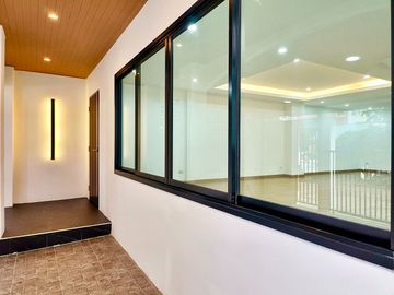 Townhouse for sale, First Home Village, end unit, newly renovated