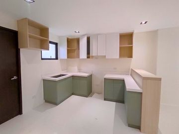 Newly Built 3Storey Triplex House & Lot for Sale in Pilar Village Las Piñas City