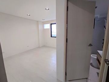 Newly Built 3Storey Triplex House & Lot for Sale in Pilar Village Las Piñas City