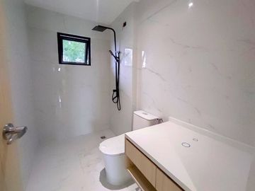 Newly Built 3Storey Triplex House & Lot for Sale in Pilar Village Las Piñas City