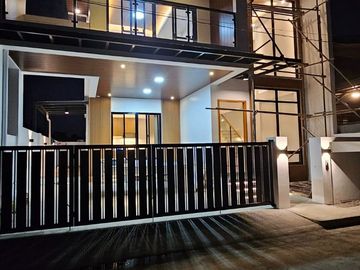 5-Bedroom Modern House For Sale in Taytay Rizal