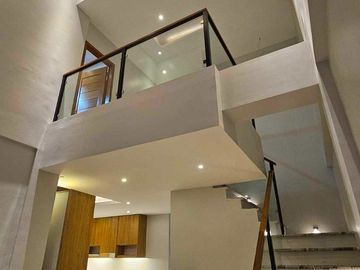 5-Bedroom Modern House For Sale in Taytay Rizal