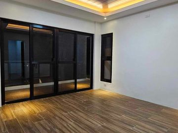 5-Bedroom Modern House For Sale in Taytay Rizal