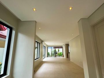 Spacious Modern Contemporary Single Attached for sale in BF Resorts Village, Las Piñas City