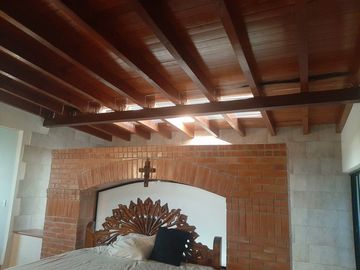 CASA HABITACION AMUEBLADA EN VENTA EN CADEREYTA JIMENEZ, NUEVO LEON, ZONA COL. NUEVA MADERO, CONSTRUCCION Y DISEÑO ARQUITECTONICO, ESTILO RUSTICO