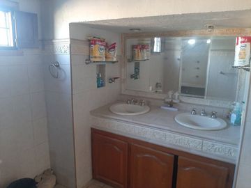 CASA HABITACION AMUEBLADA EN VENTA EN CADEREYTA JIMENEZ, NUEVO LEON, ZONA COL. NUEVA MADERO, CONSTRUCCION Y DISEÑO ARQUITECTONICO, ESTILO RUSTICO