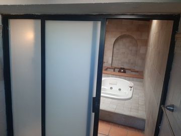 CASA HABITACION AMUEBLADA EN VENTA EN CADEREYTA JIMENEZ, NUEVO LEON, ZONA COL. NUEVA MADERO, CONSTRUCCION Y DISEÑO ARQUITECTONICO, ESTILO RUSTICO