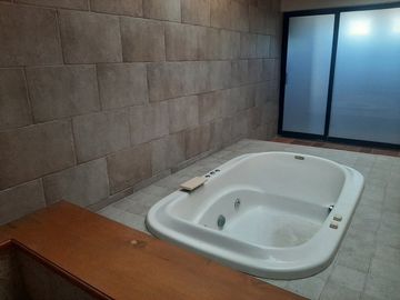 CASA HABITACION AMUEBLADA EN VENTA EN CADEREYTA JIMENEZ, NUEVO LEON, ZONA COL. NUEVA MADERO, CONSTRUCCION Y DISEÑO ARQUITECTONICO, ESTILO RUSTICO