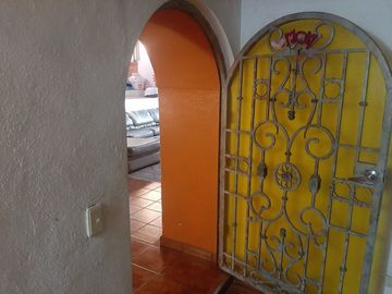 CASA HABITACION AMUEBLADA EN VENTA EN CADEREYTA JIMENEZ, NUEVO LEON, ZONA COL. NUEVA MADERO, CONSTRUCCION Y DISEÑO ARQUITECTONICO, ESTILO RUSTICO