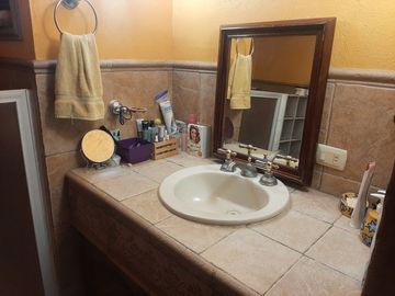CASA HABITACION AMUEBLADA EN VENTA EN CADEREYTA JIMENEZ, NUEVO LEON, ZONA COL. NUEVA MADERO, CONSTRUCCION Y DISEÑO ARQUITECTONICO, ESTILO RUSTICO