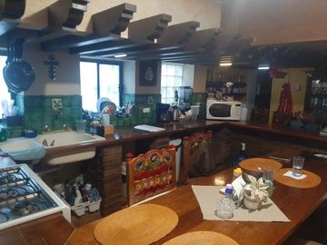 CASA HABITACION AMUEBLADA EN VENTA EN CADEREYTA JIMENEZ, NUEVO LEON, ZONA COL. NUEVA MADERO, CONSTRUCCION Y DISEÑO ARQUITECTONICO, ESTILO RUSTICO