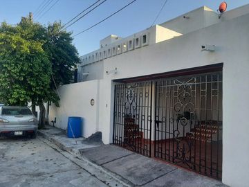 CASA HABITACION AMUEBLADA EN VENTA EN CADEREYTA JIMENEZ, NUEVO LEON, ZONA COL. NUEVA MADERO, CONSTRUCCION Y DISEÑO ARQUITECTONICO, ESTILO RUSTICO