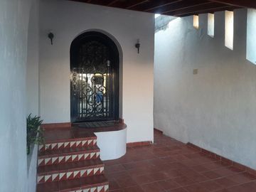 CASA QUINTA AMUEBLADA EN VENTA EN CADEREYTA JIMENEZ, NUEVO LEON, ZONA COL. NUEVA MADERO,  CONSTRUCCION Y DISEÑO ARQUITECTONICO, ESTILO RUSTICO