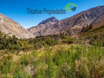 Terreno de 6.000 m2 con linda casa , cabaña y orilla de río, Cochiguaz, Valle del Elqui. $220 millones