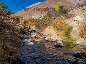 Terreno de 6.000 m2 con linda casa , cabaña y orilla de río, Cochiguaz, Valle del Elqui. $220 millones
