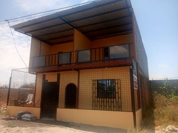 CASA DE VENTA EN URBANIZACION COSTA REAL 2 EN MANTA JARAMIJO.