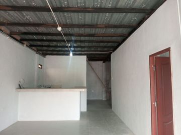 CASA DE VENTA EN URBANIZACION COSTA REAL 2 EN MANTA JARAMIJO.