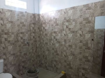 CASA DE VENTA EN URBANIZACION COSTA REAL 2 EN MANTA JARAMIJO.