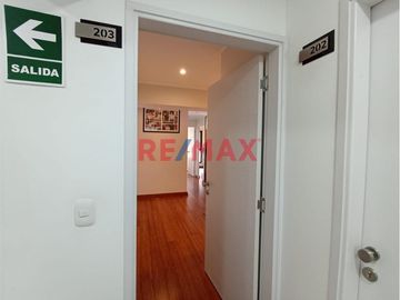 Venta De Hermoso Departamento C/Vista Externa En Magdalena